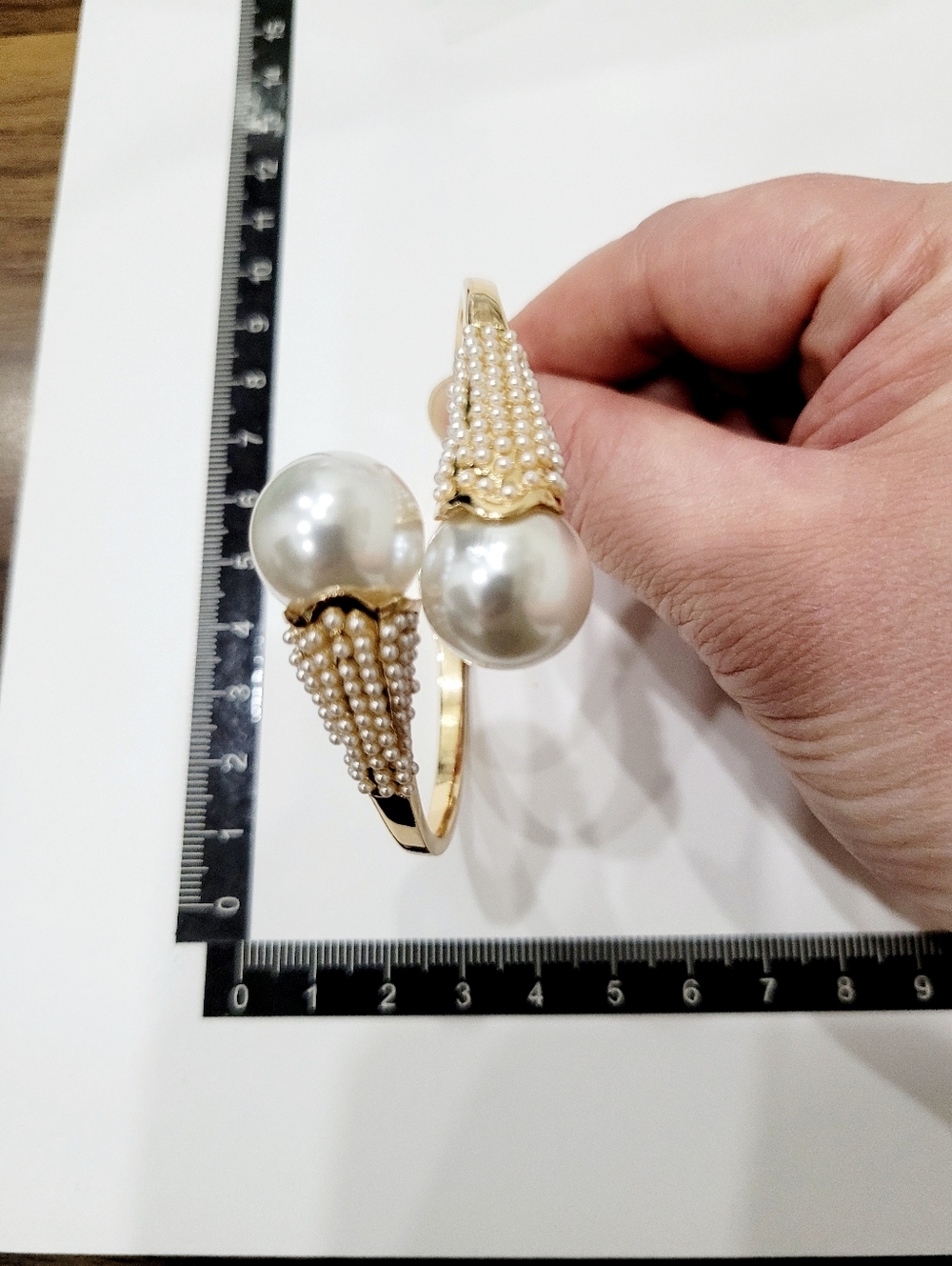 Brand New Gold Tone Mini Pearls Stainless Bangle Bracelet - Picture 8 of 8